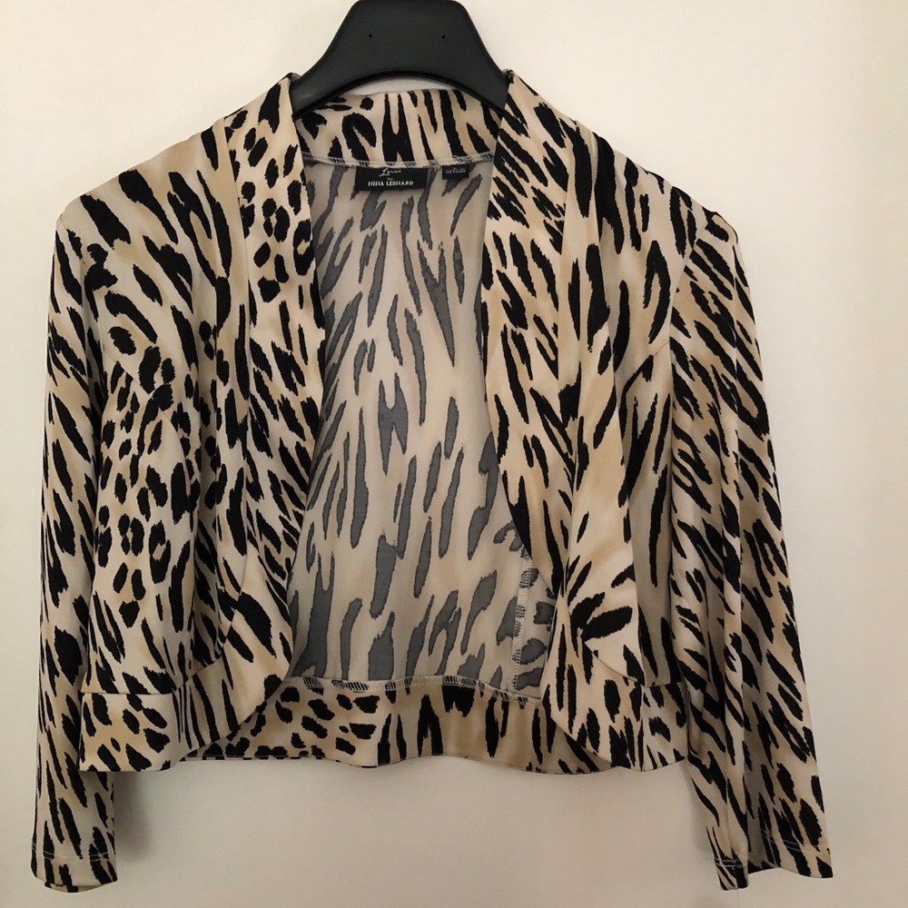Animal Print Cropped Blazer